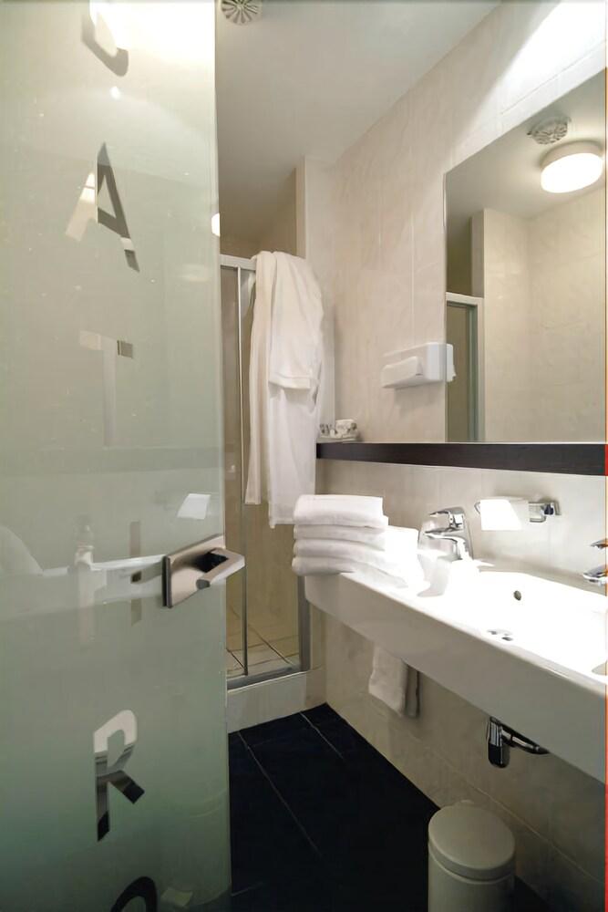 Hotel Central Роозендаал Екстериор снимка