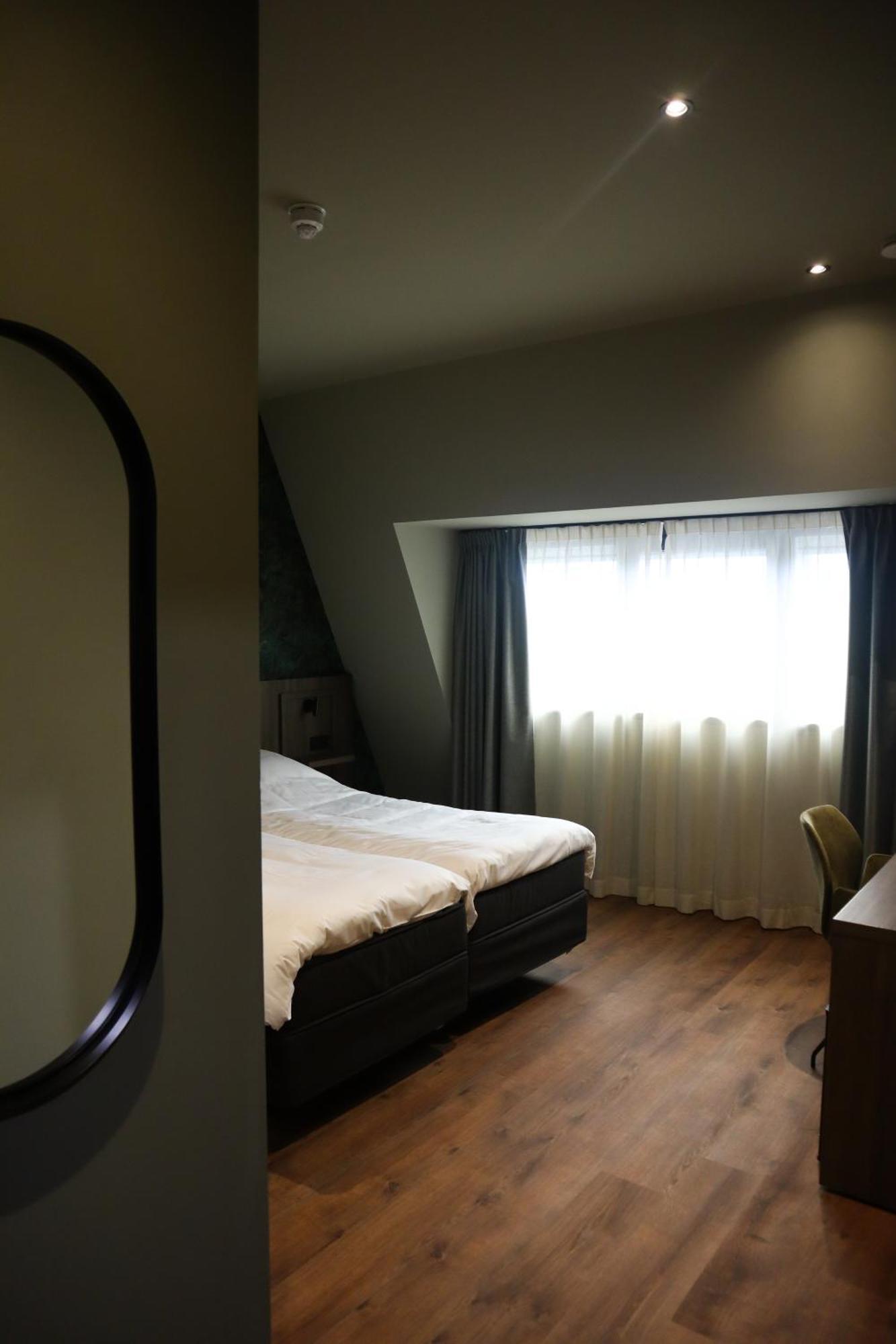 Hotel Central Роозендаал Екстериор снимка