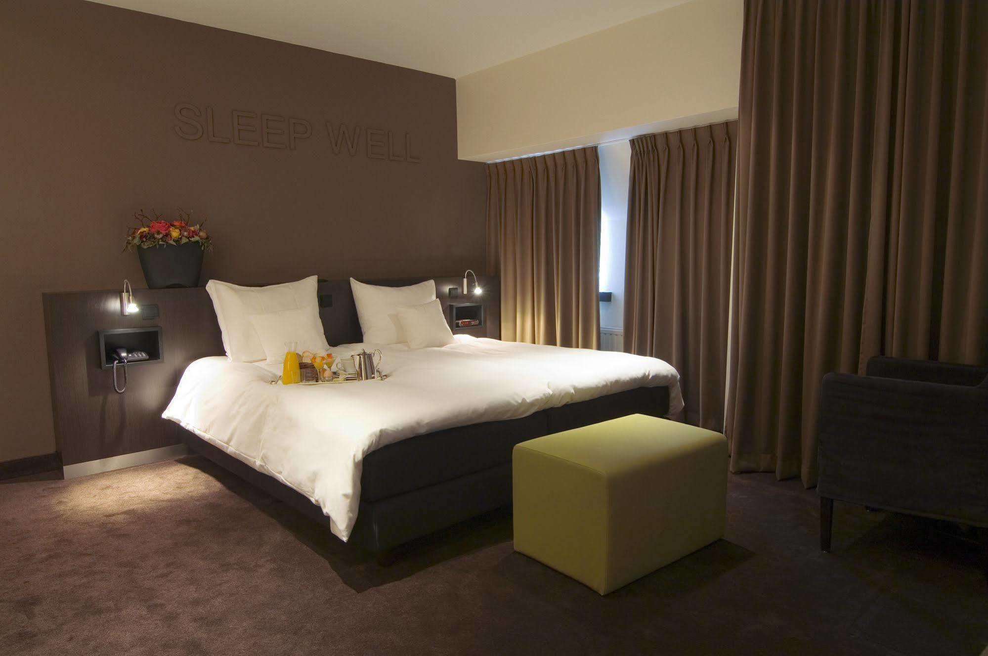 Hotel Central Роозендаал Екстериор снимка